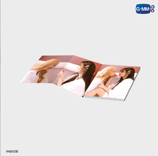 JAN JINGJING - The official photobook J SPACE